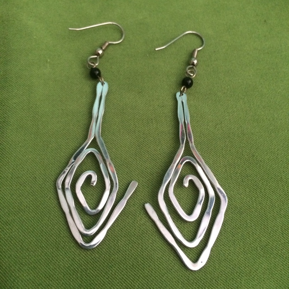 Nice metal earrings never tarnish